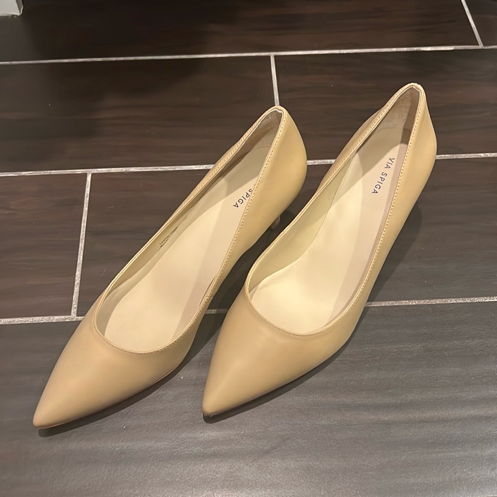 Via Spiga leather 2” heels - pointy toe